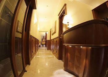 Couette-café Domus Augusta 3*